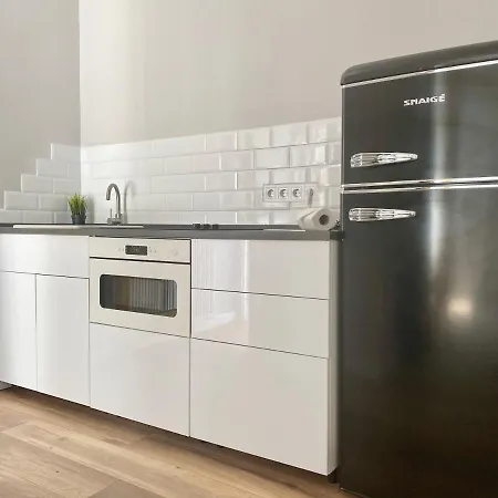 Standard By Hi5 - 2 Bedroom In The Center *