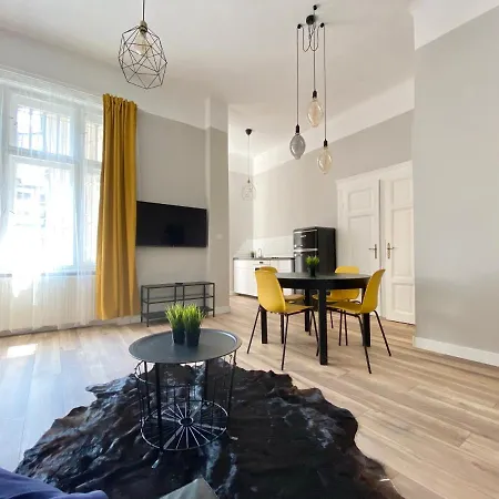 Standard By Hi5 - 2 Bedroom In The Center Apartmán Budapešť