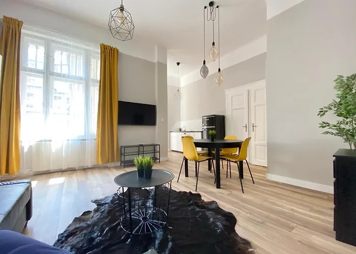 Standard By Hi5 - 2 Bedroom In The Center Appartement Budapest
